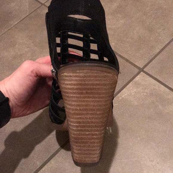 Vince Camuto Kessey Bootie - Picture 5 of 7